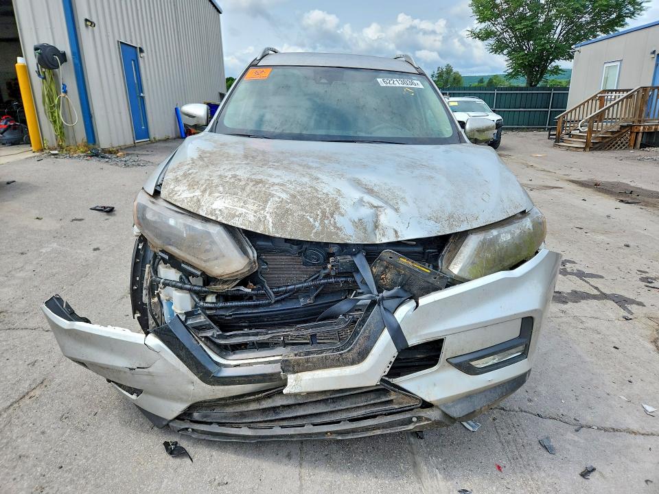 62213036 :رقم المزاد ، 5N1AT2MV6JC783527 vin ، 2018 Nissan Rogue مزاد بيع