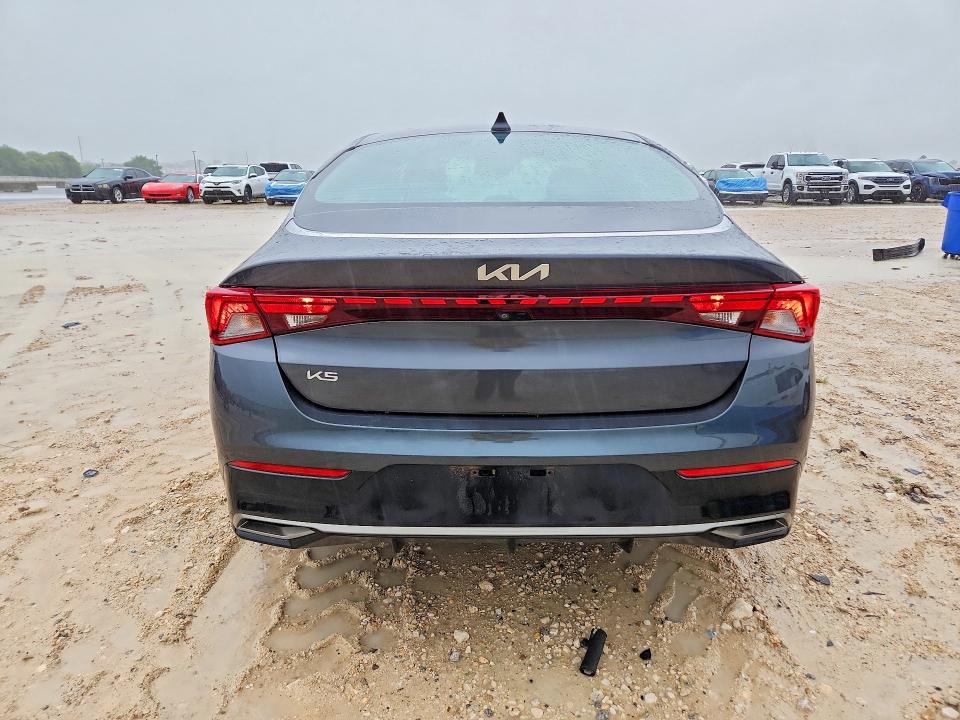 2023 Kia K5 მანქანა იყიდება აუქციონზე, vin: 5XXG14J23PG197533, აუქციონის ნომერი: 61229366