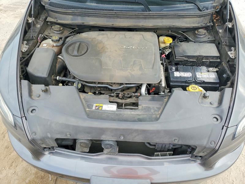 62392486 :رقم المزاد ، 1C4PJLDS4EW185215 vin ، 2014 Jeep Cherokee مزاد بيع
