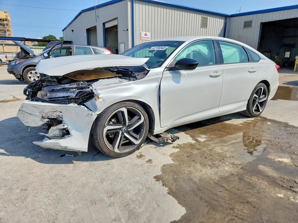 Продажа на аукционе авто 2022 Honda Accord, vin: 1HGCV1F38NA095142, номер лота: 62765846