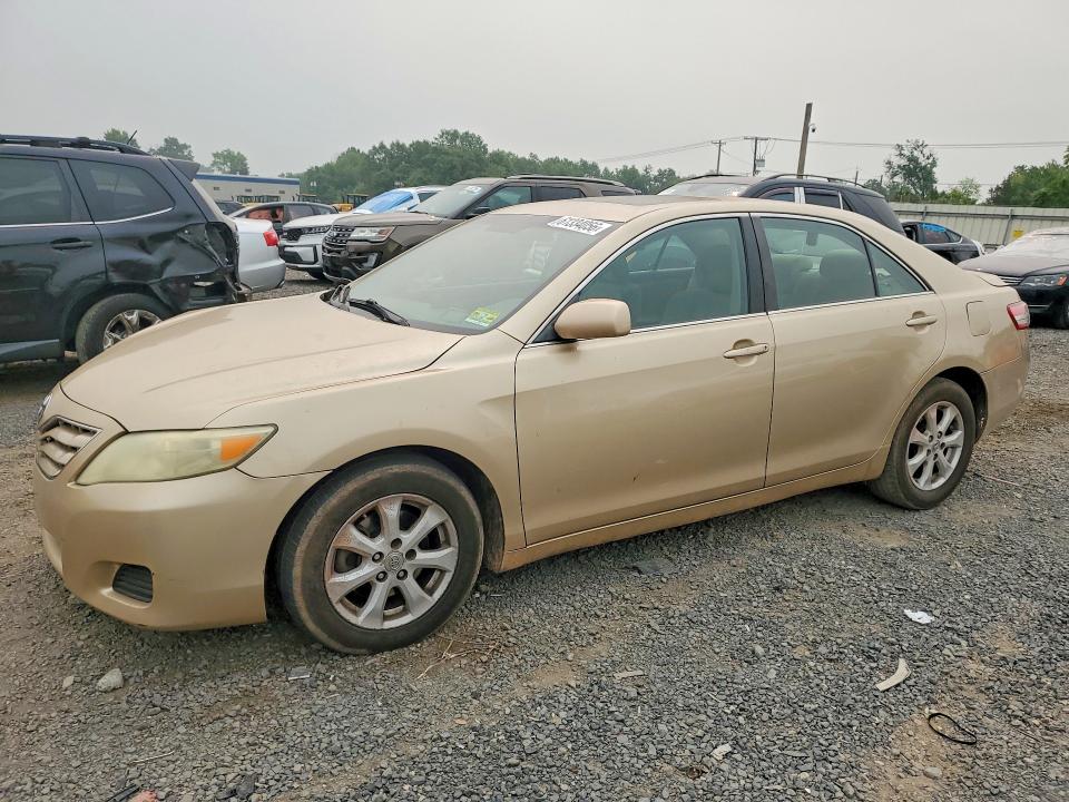 2010 Toyota Camry მანქანა იყიდება აუქციონზე, vin: 4T1BF3EK9AU081654, აუქციონის ნომერი: 61334056