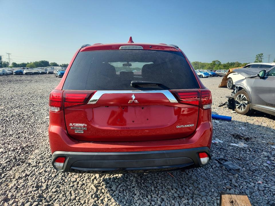 Продаж на аукціоні авто 2018 Mitsubishi Outlander, vin: JA4AD3A30JZ030674, номер лоту: 61560466