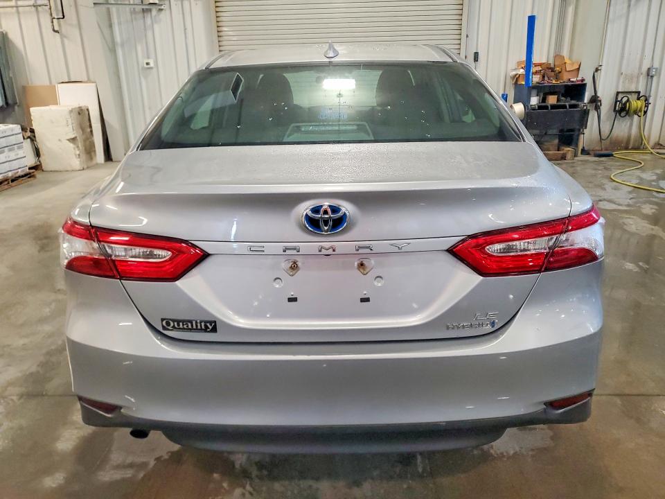 85632035 :رقم المزاد ، 4T1B31HK6KU517273 vin ، 2019 Toyota Camry مزاد بيع