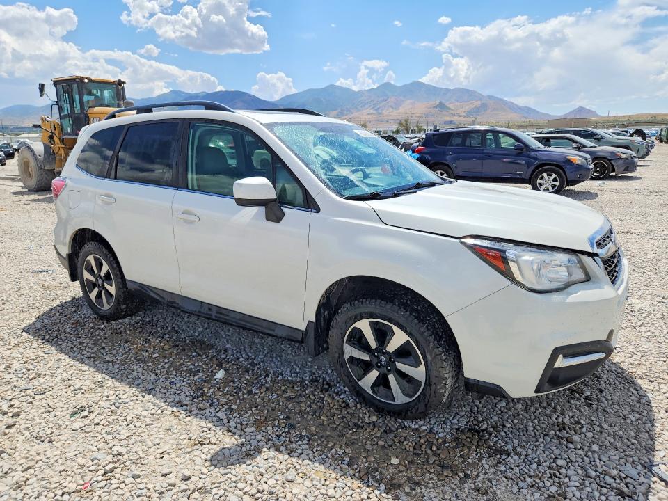 Продаж на аукціоні авто 2017 Subaru Forester, vin: JF2SJAJC4HH530121, номер лоту: 60420286