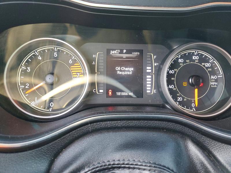 59645506 :رقم المزاد ، 1C4PJLLB0KD184751 vin ، 2019 Jeep Cherokee مزاد بيع