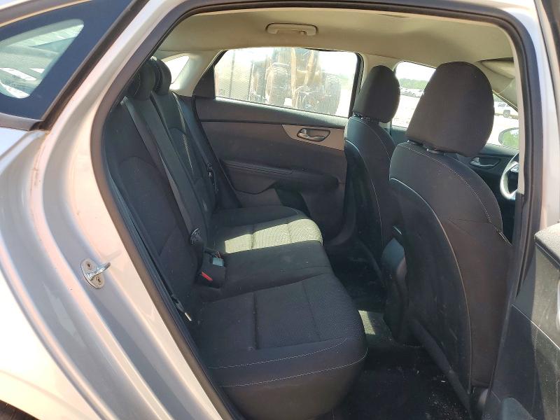 60875016 :رقم المزاد ، 3KPF24AD9ME269799 vin ، 2021 Kia Forte مزاد بيع