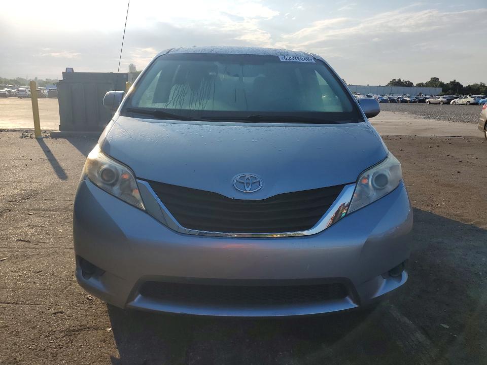 2012 Toyota Sienna მანქანა იყიდება აუქციონზე, vin: 5TDKK3DCXCS270654, აუქციონის ნომერი: 63538846