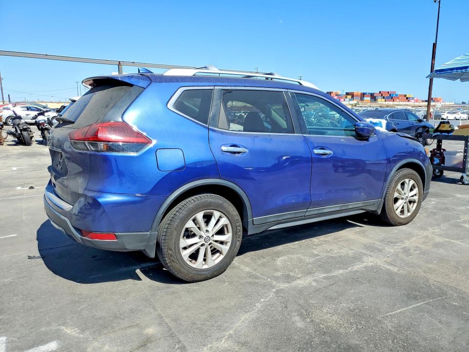 Auction sale of the 2018 Nissan Rogue, vin: 5N1AT2MT6JC839514, lot number: 61919746