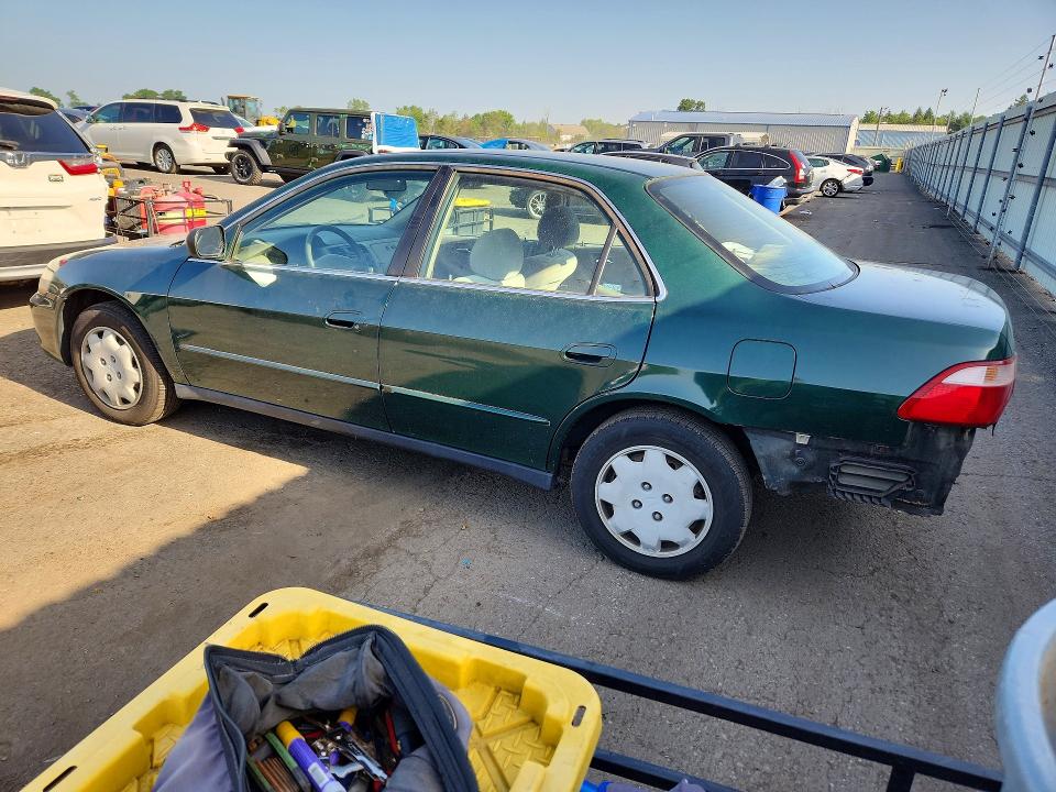 95588735 :رقم المزاد ، 1HGCG6658YA123650 vin ، 2000 Honda Accord مزاد بيع