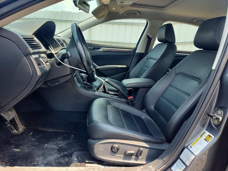 62599976 :رقم المزاد ، 1VWBA7A34JC000927 vin ، 2018 Volkswagen Passat مزاد بيع