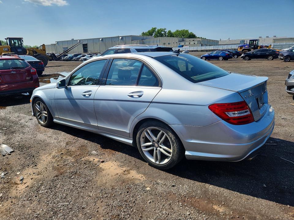 60089756 :رقم المزاد ، WDDGF8ABXDR275605 vin ، 2013 Mercedes-benz C مزاد بيع
