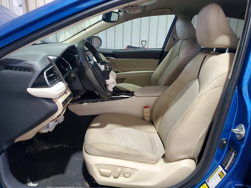 60185886 :رقم المزاد ، 4T1L31AK9LU010979 vin ، 2020 Toyota Camry مزاد بيع