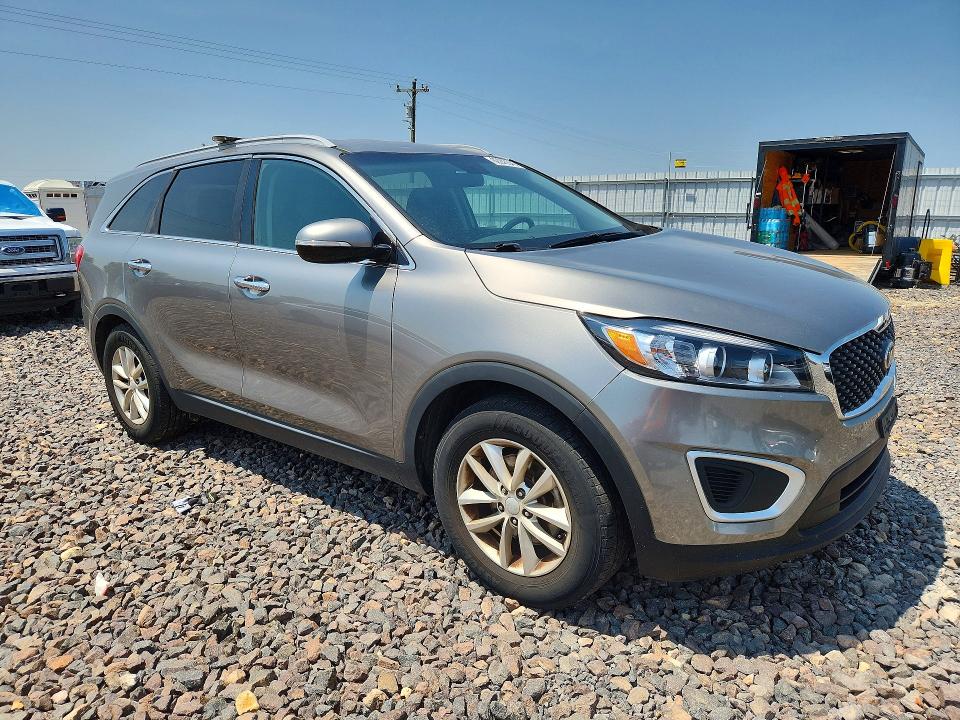 Продажа на аукционе авто 2017 Kia Sorento, vin: 5XYPG4A55HG242073, номер лота: 62243546