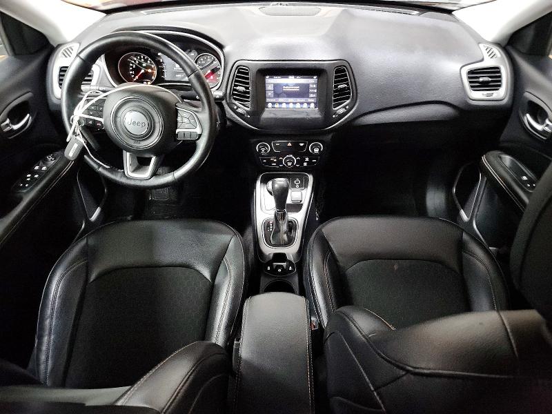 61299966 :رقم المزاد ، 3C4NJDBB0JT115128 vin ، 2018 Jeep Compass مزاد بيع