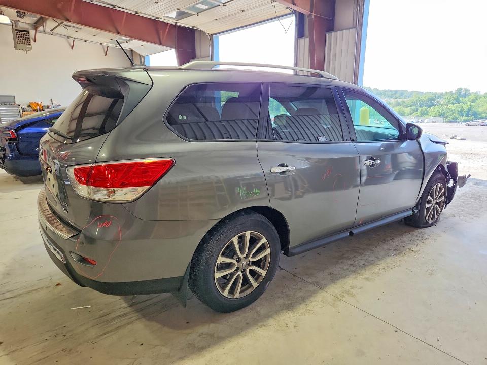 61531996 :رقم المزاد ، 5N1AR2MM1FC699175 vin ، 2015 Nissan Pathfinder مزاد بيع