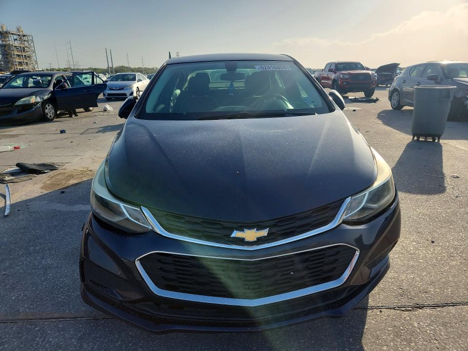 62416856 :رقم المزاد ، 1G1BE5SM7G7310700 vin ، 2016 Chevrolet Cruze مزاد بيع