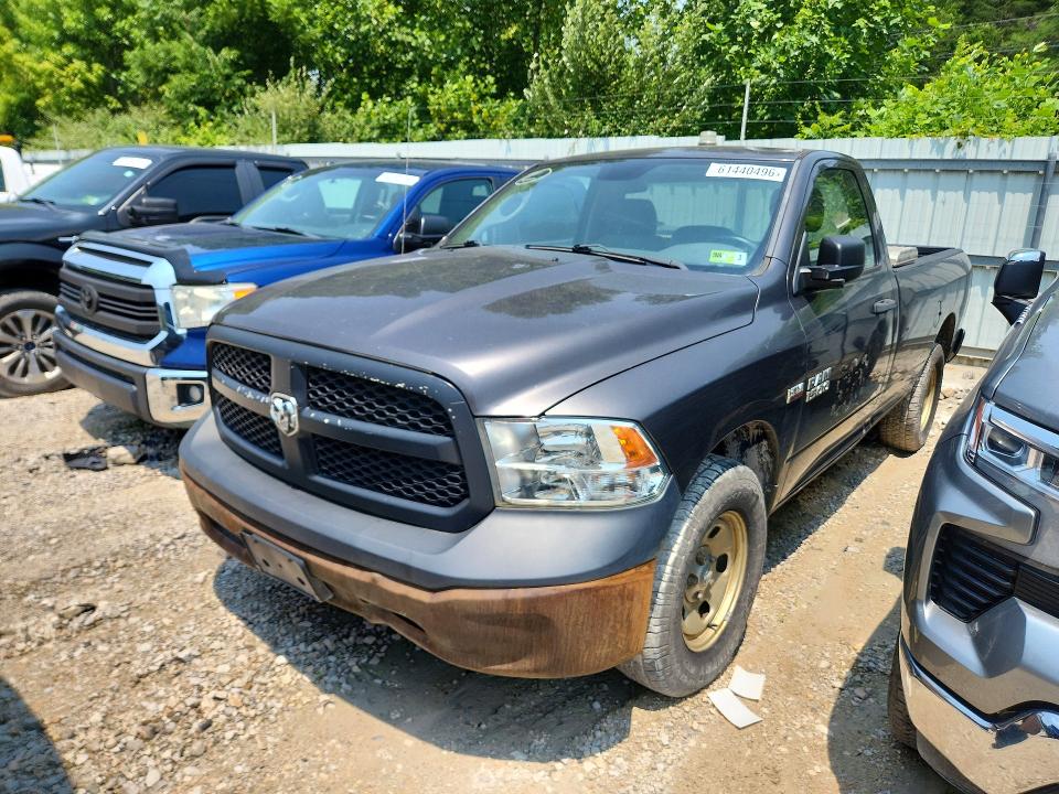 61440496 :رقم المزاد ، 3C6JR7DT3FG675909 vin ، 2015 Ram 1500 مزاد بيع
