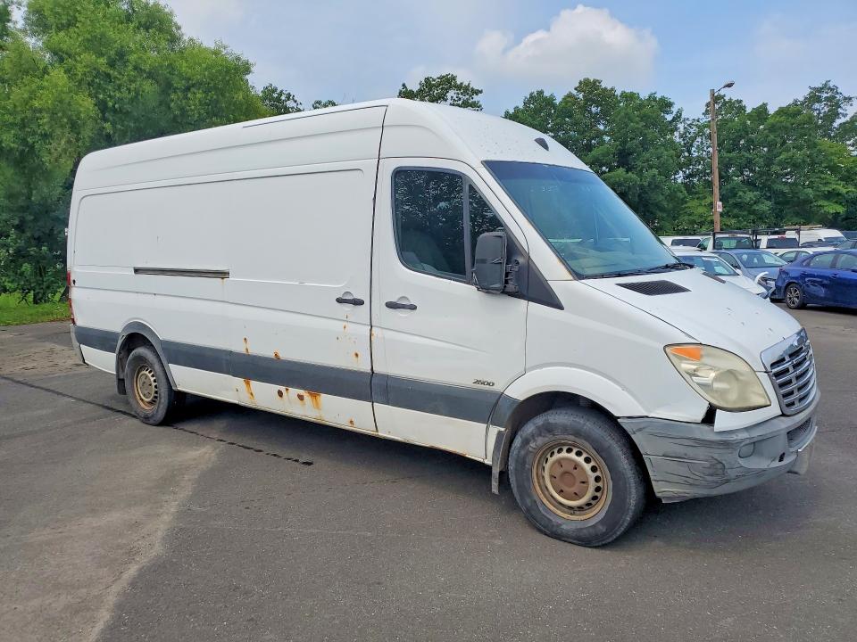 Продаж на аукціоні авто 2011 Freightliner Sprinter, vin: WDYPE8CC9B5516677, номер лоту: 57972466