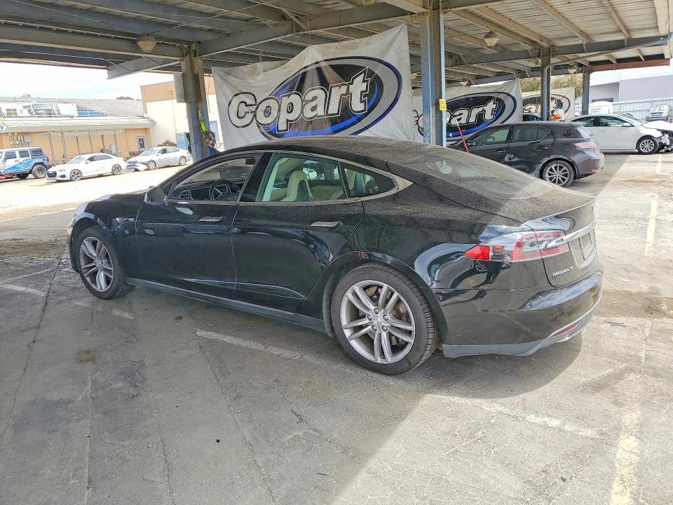 2014 Tesla Model S მანქანა იყიდება აუქციონზე, vin: 5YJSA1H18EFP35648, აუქციონის ნომერი: 61920426