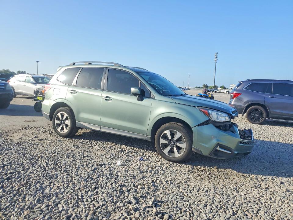 61231236 :رقم المزاد ، JF2SJAEC2JH405537 vin ، 2018 Subaru Forester مزاد بيع