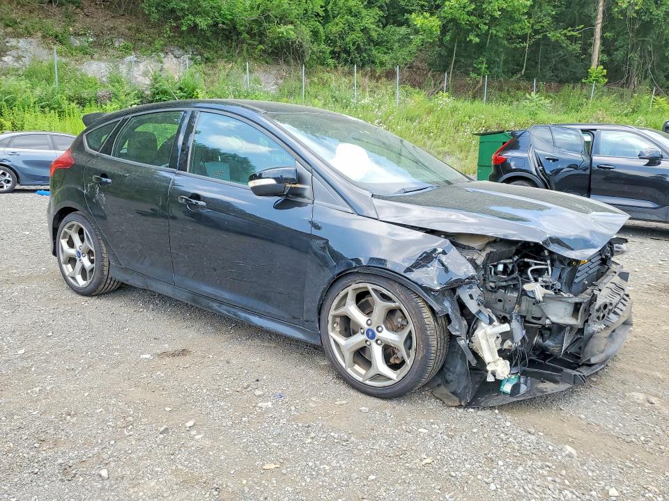 60854736 :رقم المزاد ، 1FADP3L99GL224357 vin ، 2016 Ford Focus مزاد بيع