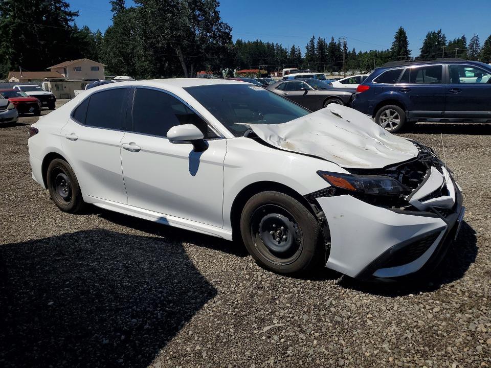 Продажа на аукционе авто 2024 Toyota Camry, vin: 4T1G11AK7RU842062, номер лота: 61011696