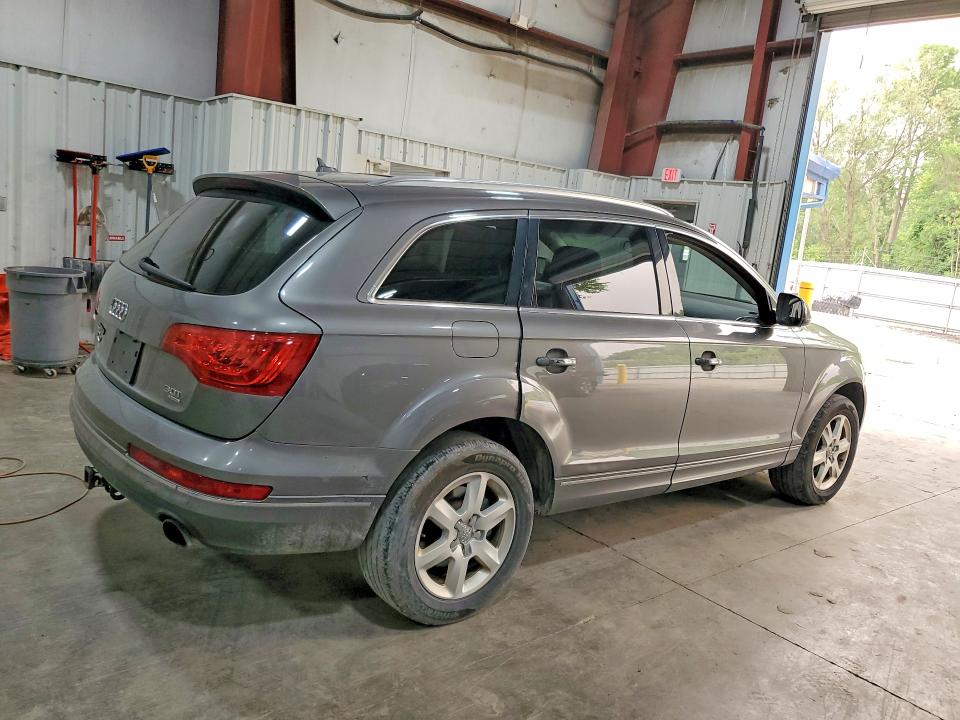 Продажа на аукционе авто 2015 Audi Q7, vin: WA1LGAFE8FD004911, номер лота: 60981356