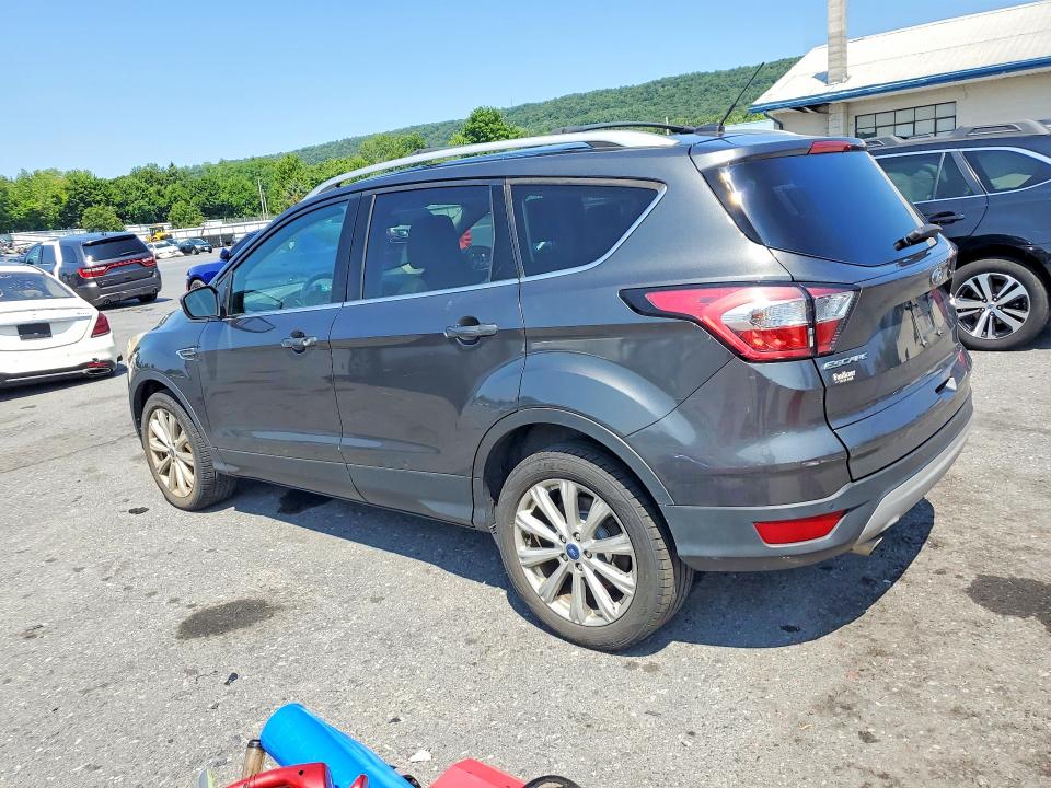 2017 Ford Escape მანქანა იყიდება აუქციონზე, vin: 1FMCU9J94HUD90684, აუქციონის ნომერი: 61746396