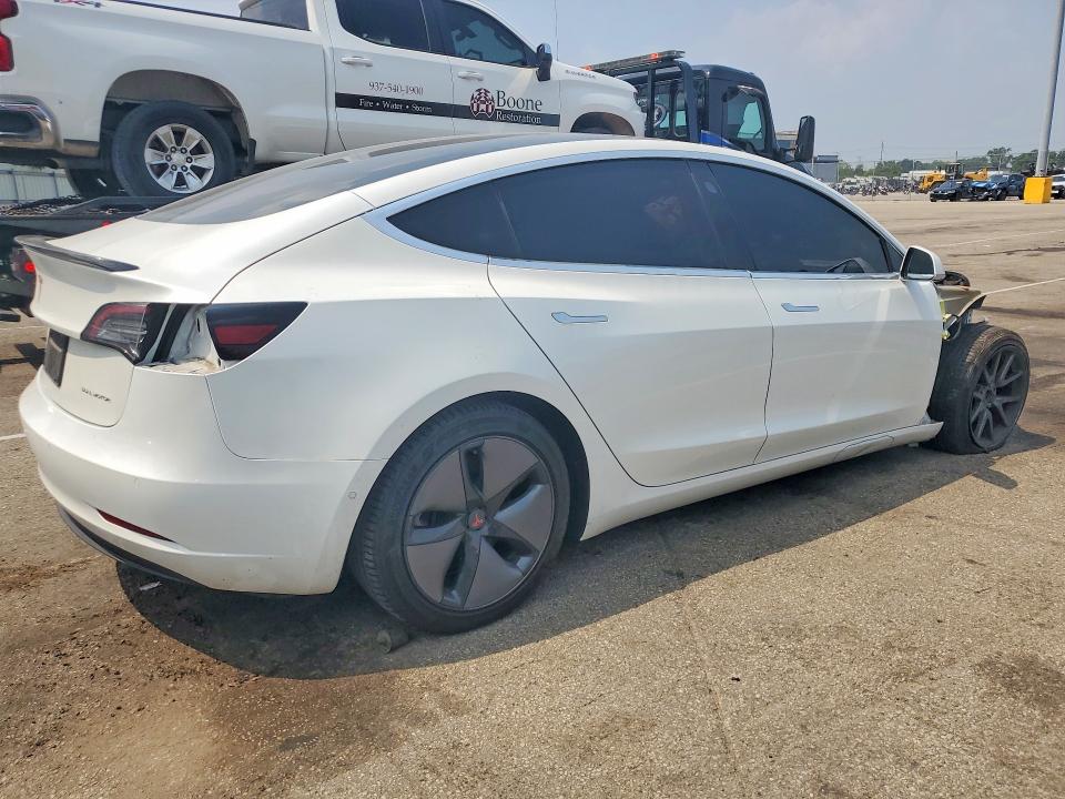 60546656 :رقم المزاد ، 5YJ3E1EB0KF359545 vin ، 2019 Tesla Model 3 مزاد بيع