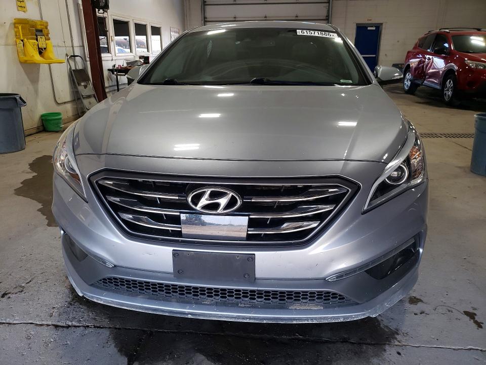 2017 Hyundai Sonata მანქანა იყიდება აუქციონზე, vin: 5NPE34AF3HH585792, აუქციონის ნომერი: 61571886