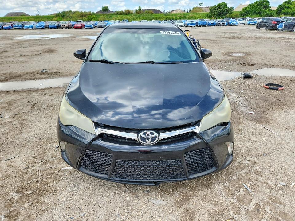 63391996 :رقم المزاد ، 4T1BF1FK9FU082006 vin ، 2015 Toyota Camry مزاد بيع