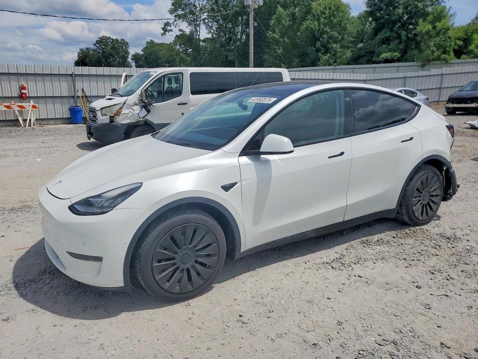 Auction sale of the 2021 Tesla Model Y, vin: 5YJYGDEE2MF070097, lot number: 62060576