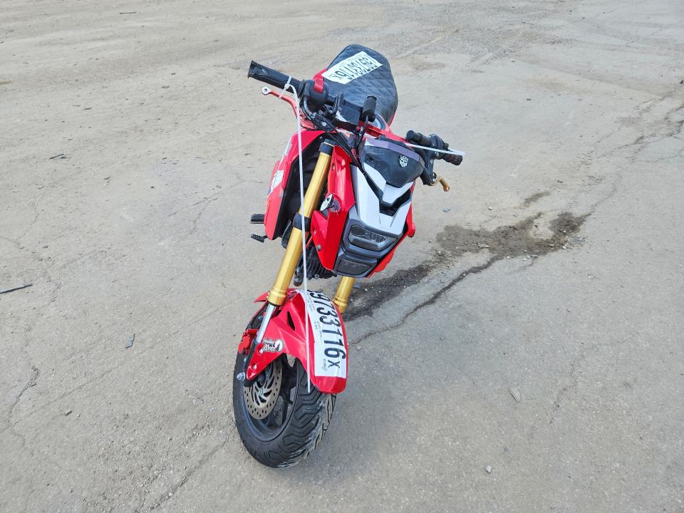 59733116 :رقم المزاد ، MLHJC7510J5007652 vin ، 2018 Honda Grom مزاد بيع