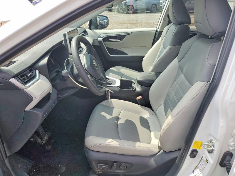 Продажа на аукционе авто 2023 Toyota Rav4, vin: 2T3A1RFVXPW353084, номер лота: 61351296