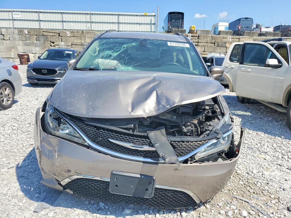 Продажа на аукционе авто 2017 Chrysler Pacifica, vin: 2C4RC1BG6HR553560, номер лота: 61139786