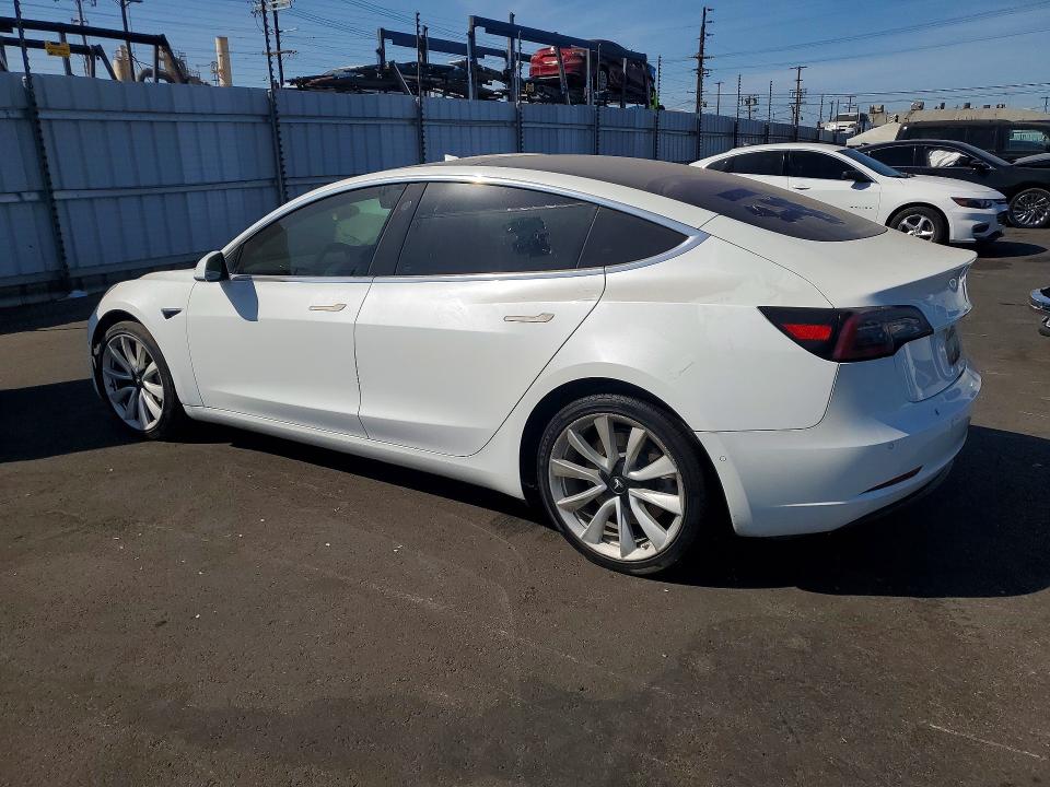 2018 Tesla Model 3 მანქანა იყიდება აუქციონზე, vin: 5YJ3E1EA7JF015829, აუქციონის ნომერი: 62498056