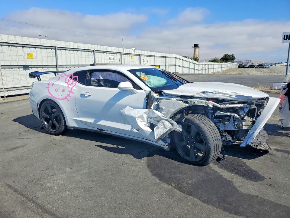 60329526 :رقم المزاد ، 1G1FB1RS4J0189809 vin ، 2018 Chevrolet Camaro مزاد بيع