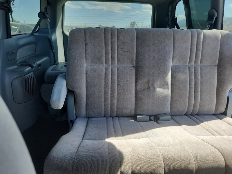 60465626 :رقم المزاد ، 4T3ZF19C7YU319623 vin ، 2000 Toyota Sienna مزاد بيع