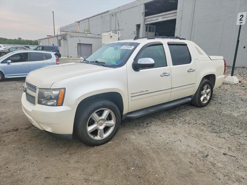 2011 Chevrolet Avalanche მანქანა იყიდება აუქციონზე, vin: 3GNTKGE34BG318714, აუქციონის ნომერი: 62809036