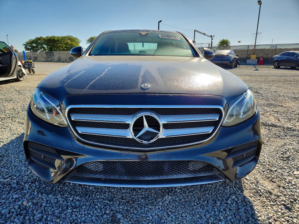 2018 Mercedes-benz E მანქანა იყიდება აუქციონზე, vin: WDDZF4JB7JA301573, აუქციონის ნომერი: 60000926