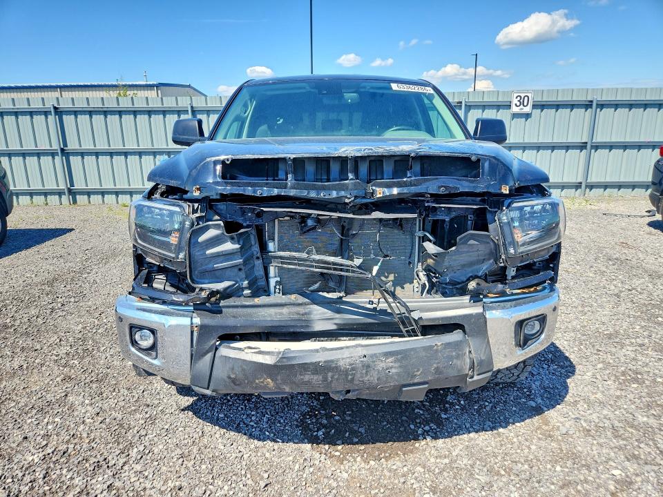 63362286 :رقم المزاد ، 5TFUY5F12MX959419 vin ، 2021 Toyota Tundra مزاد بيع