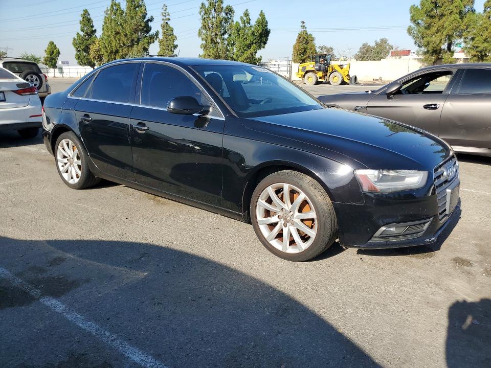 2013 Audi A4 მანქანა იყიდება აუქციონზე, vin: WAUEFAFL5DN016096, აუქციონის ნომერი: 62903786