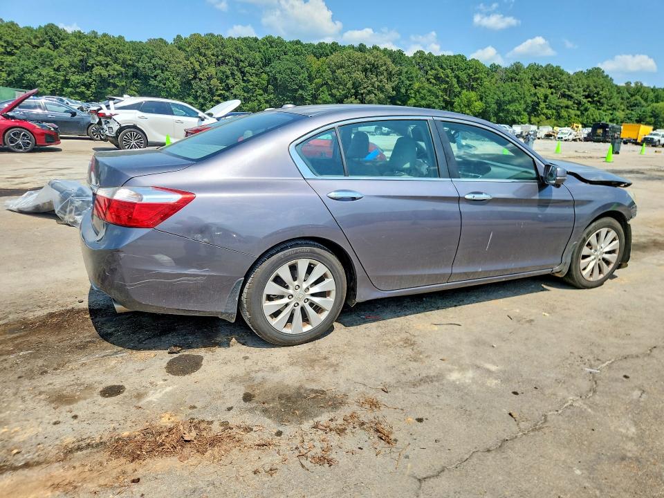 62347456 :رقم المزاد ، 1HGCR2F88FA126834 vin ، 2015 Honda Accord مزاد بيع