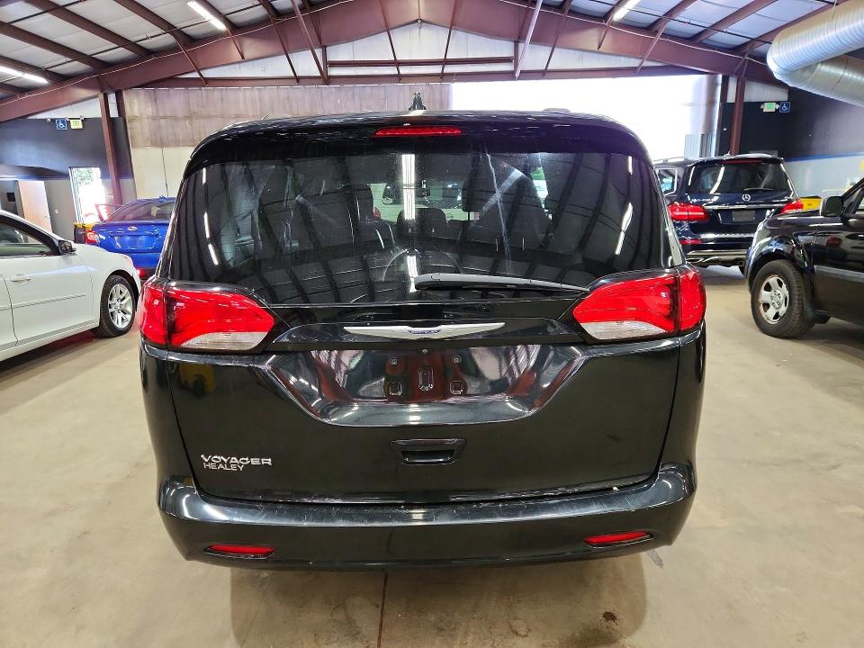 2020 Chrysler Voyager მანქანა იყიდება აუქციონზე, vin: 2C4RC1DG1LR172477, აუქციონის ნომერი: 62225466
