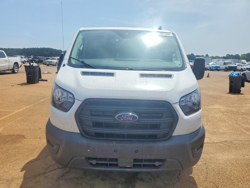 62807366 :رقم المزاد ، 1FTYE1Y86LKB07180 vin ، 2020 Ford Transit مزاد بيع