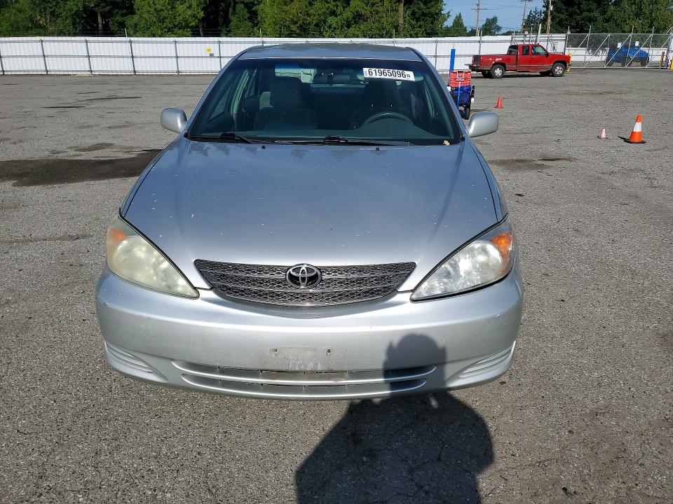 61965096 :رقم المزاد ، 4T1BE32K14U340729 vin ، 2004 Toyota Camry مزاد بيع