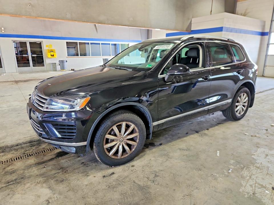 60840256 :رقم المزاد ، WVGEF9BP3GD012239 vin ، 2016 Volkswagen Touareg مزاد بيع