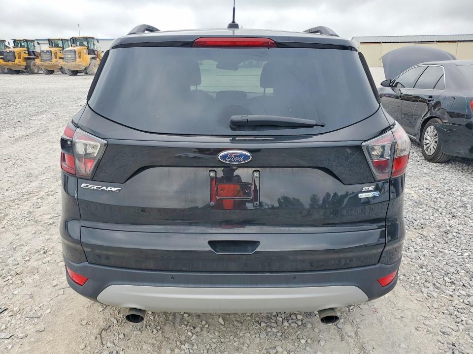 60075136 :رقم المزاد ، 1FMCU9GDXHUA47910 vin ، 2017 Ford Escape مزاد بيع