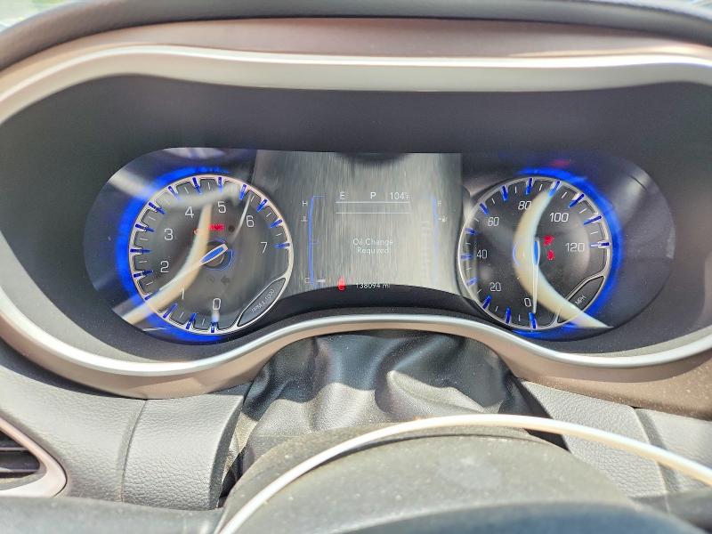 76293985 :رقم المزاد ، 2C4RC1CG2NR144367 vin ، 2022 Chrysler Voyager مزاد بيع