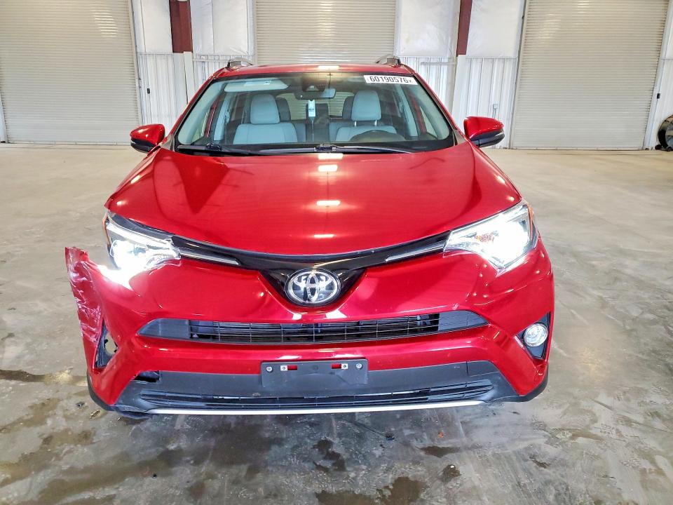 60190576 :رقم المزاد ، JTMDFREV9HJ164684 vin ، 2017 Toyota Rav4 مزاد بيع